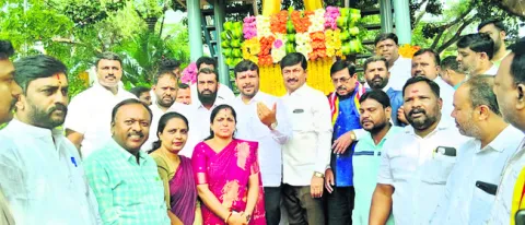 అంబేడ్కర్‌కు నివాళి 