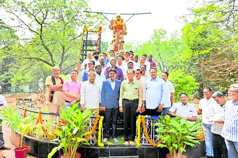అంబేడ్కర్‌ భావజాలంతో సమస్యల పరిష్కారం 