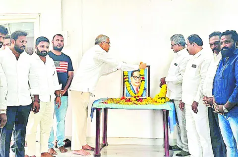 మహనీయుడు అంబేడ్కర్‌