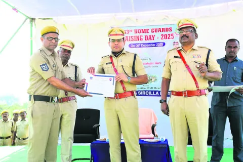 హోంగార్డ్‌ల పనితీరు ప్రశంసనీయం