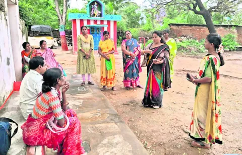 ‘పొదుపు’లో గోల్‌మాల్‌