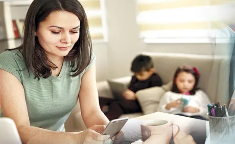 Effects of Parents Smartphone Use on Childrens Emotions