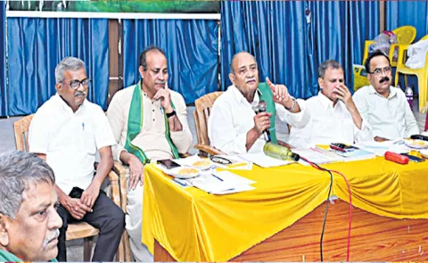 The second phase of land acquisition should be stopped