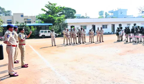 నేరాల నియంత్రణలో హోంగార్డులది కీలక పాత్ర