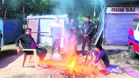 ● 8 డిగ్రీలకు చేరువైన కనిష్ట ఉష్ణోగ్రత ● వణికిస్తున్న శ