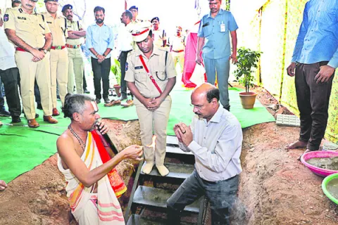 పోలీస్‌ రవాణా విభాగంలో మెరుగైన వసతులు : డీజీపీ 