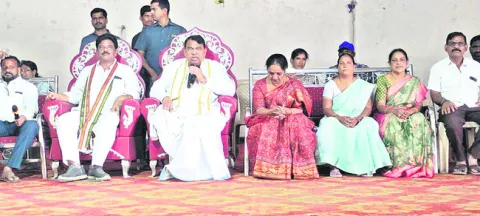 పేదల అభివృద్ధే ప్రభుత్వ లక్ష్యం