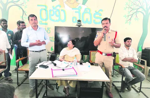 ఎన్నికల నిబంధనలు పాటించాలి