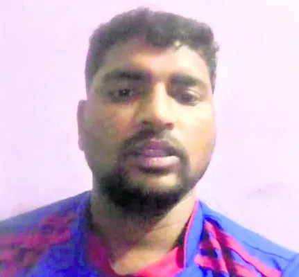 పోలీసులు అన్యాయంగా కొట్టారు 