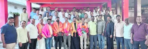 సాయిబాబా ఆలయ కమిటీ కార్యవర్గం 
