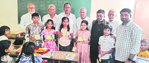 విద్యార్థుల సర్వతోముఖాభివృద్ధికి కృషి 