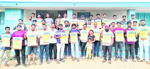 కాబోయే సర్పంచ్‌కు యువత డిమాండ్లు
