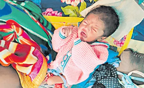 Husband and wife Dead Kid became Orphaned at Karnataka