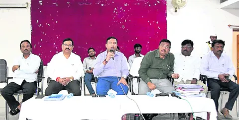 ఎన్నికల నిర్వహణలో ఆర్‌వోల పాత్ర కీలకం
