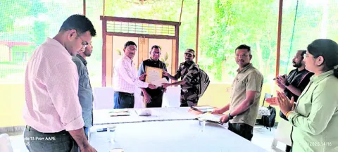 ప్రొటక్షన్‌ వాచర్లకు డబ్ల్యూడబ్ల్యూఎఫ్‌ అవార్డులు 