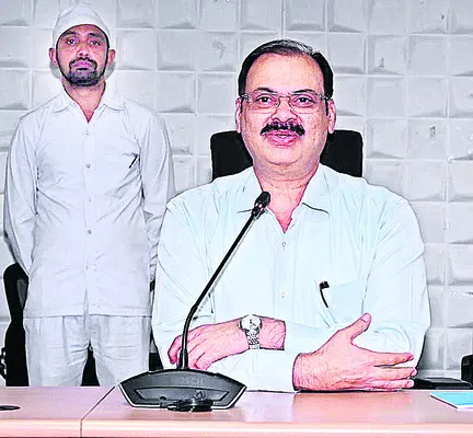 మైక్రో అబ్జర్వర్ల పాత్ర  అత్యంత కీలకం