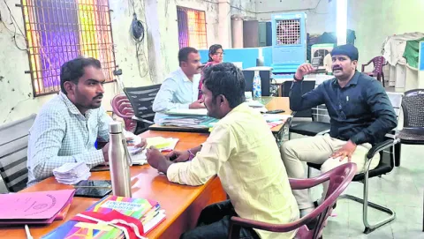 రామగుండంలో విజిలెన్స్‌ దాడులు