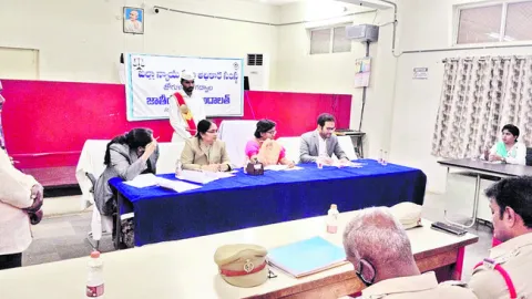 పెండింగ్‌ కేసులపై ప్రత్యేక దృష్టి 