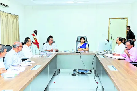 పోలింగ్‌ నిర్వహణకు పటిష్ట ఏర్పాట్లు