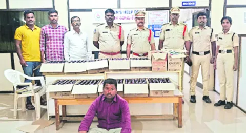 అక్రమ మద్యం స్వాధీనం