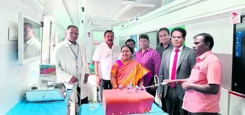 ప్రత్యేక బస్సులో వైద్యులకు శిక్షణ