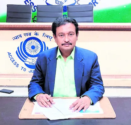 కేసుల పరిష్కారంపై దృష్టి పెట్టండి