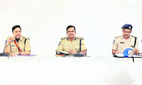 స్వేచ్ఛాయుత వాతావరణంలో ఓటుహక్కు వినియోగం