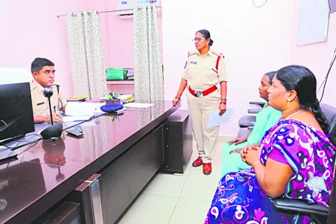 ఆర్థిక అంశాలపై అధిక ఫిర్యాదులు