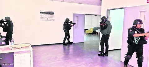 కియాలో కమాండోల మాక్‌డ్రిల్‌ 