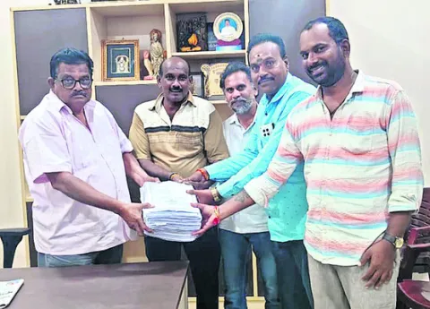 కోటి సంతకాలకు అనూహ్య స్పందన 