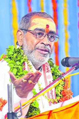 నటించేవాడి ఏడుపు బిగ్గరగా ఉంటుంది 
