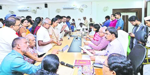 213 అర్జీల స్వీకరణ 