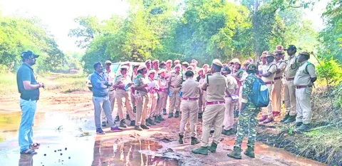 ట్రైనీ బీట్‌ అధికారుల   క్షేత్ర పర్యటన