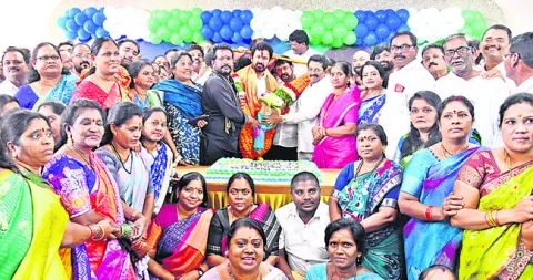 ఘనంగా కేకే రాజు జన్మదిన వేడుకలు