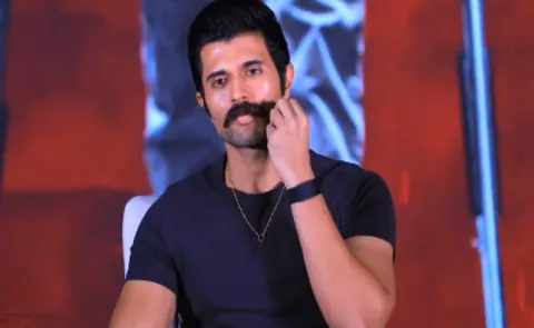 Stae Hero acts as villain role in Vijay Deverakonda Latest Movie 