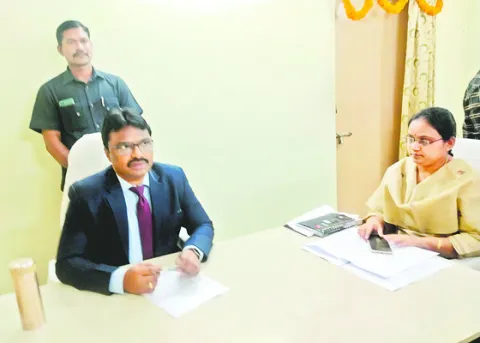 డివిజన్‌ స్థాయిలోనూ రెవెన్యూ క్లినిక్‌లు 
