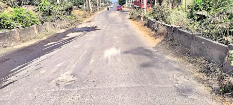 ప్రమాదకరంగా పెదముషిడివాడ వంతెన 