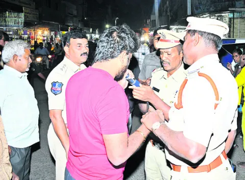 నయా జోష్‌లో ప్రత్యేక ఆంక్షలు 