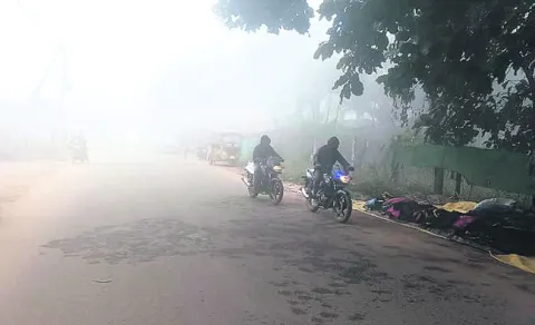 వణికిస్తున్న శీతల గాలులు 