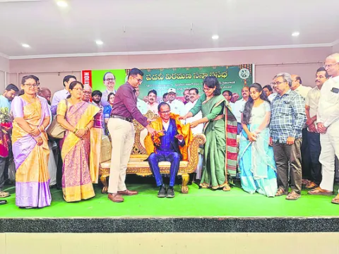 మాధవరావు సేవలు ప్రశంసనీయం