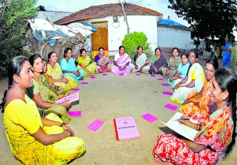 సొంత భవనాల్లోకి సమాఖ్యలు