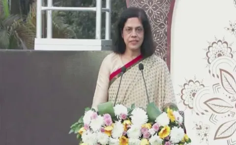 West Bengals First Woman Chief Secretary Nandini Chakravorty