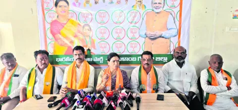 అందరికీ ఉపాధి కల్పించడమే లక్ష్యం 