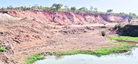 యథేచ్ఛగా తవ్వకాలు