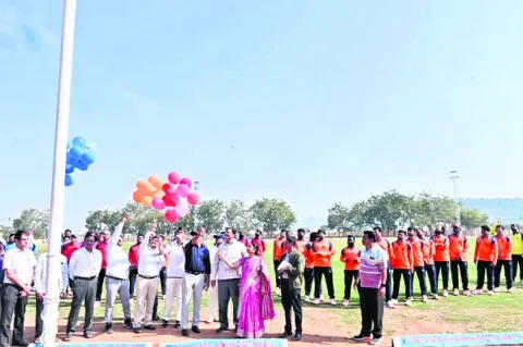 సింగరేణి టోర్నమెంట్‌ ప్రారంభం