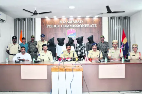 జైలులో దోస్తీ.. ఏటీఎంల దోపిడీ 