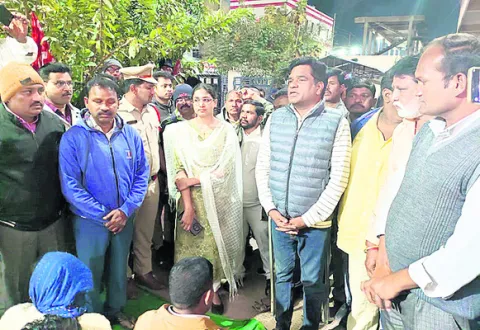 మున్సిపల్‌ కార్మికుల సమ్మె విరమణ