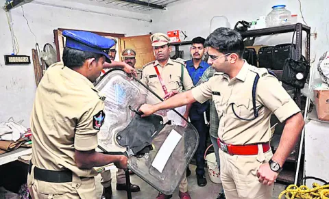 భద్రతా ప్రమాణాలు మెరుగుపరచాలి 