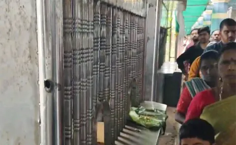 Electrical Shock To Devotees In Vijayawada Durga Temple