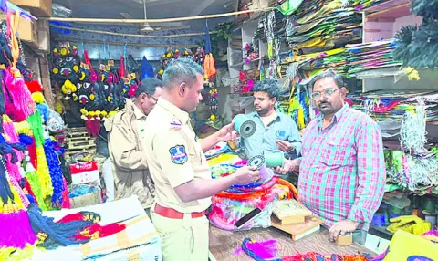 మృత్యు మాంజా!
